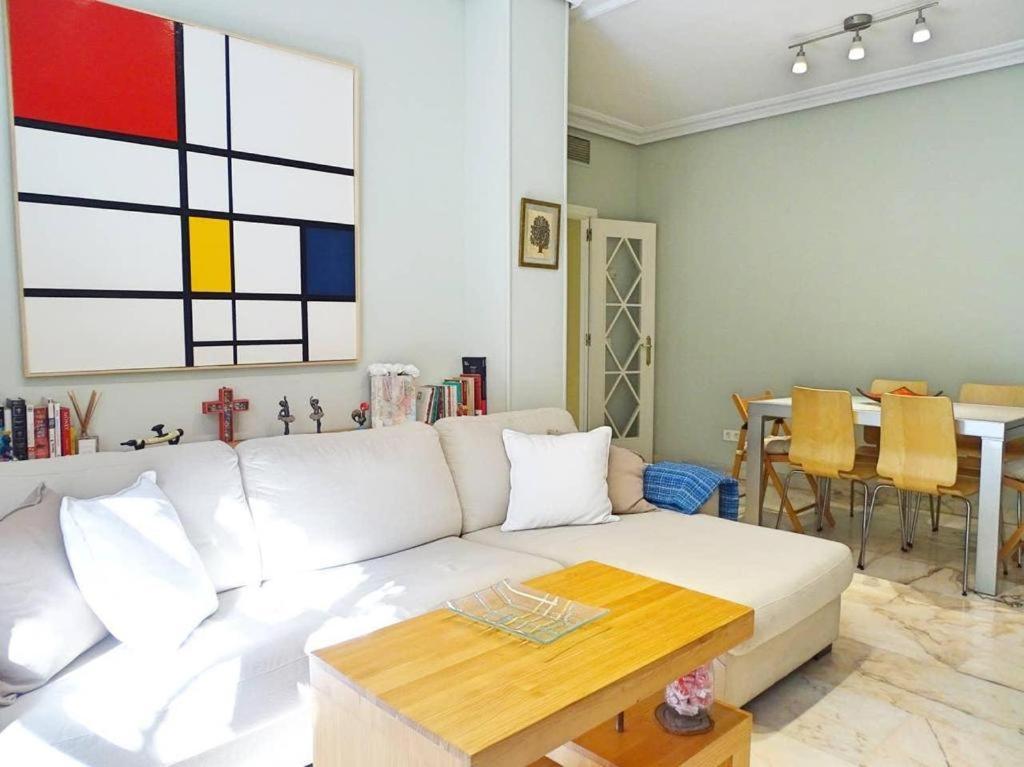Beyourself By Sevillaluxurysuites Εξωτερικό φωτογραφία